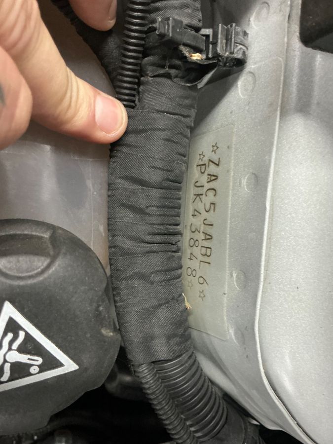 Jeep Avenger 2023 — photo 25