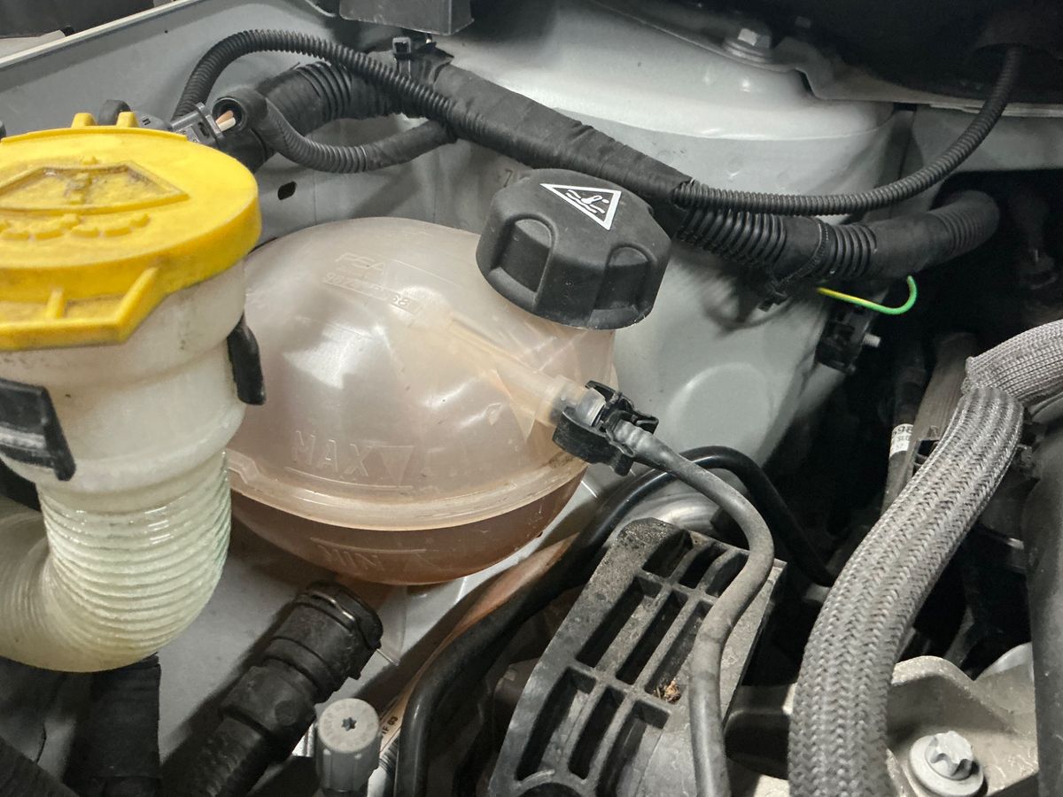Jeep Avenger 2023 — photo 27