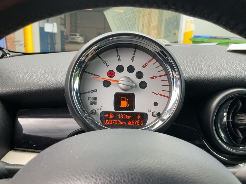 MINI Cabrio Cooper D — zdjęcie 13