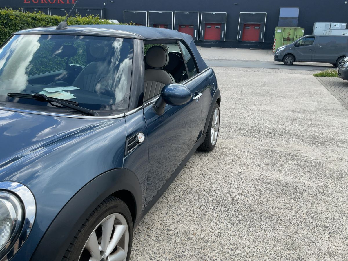 MINI Cabrio Cooper D