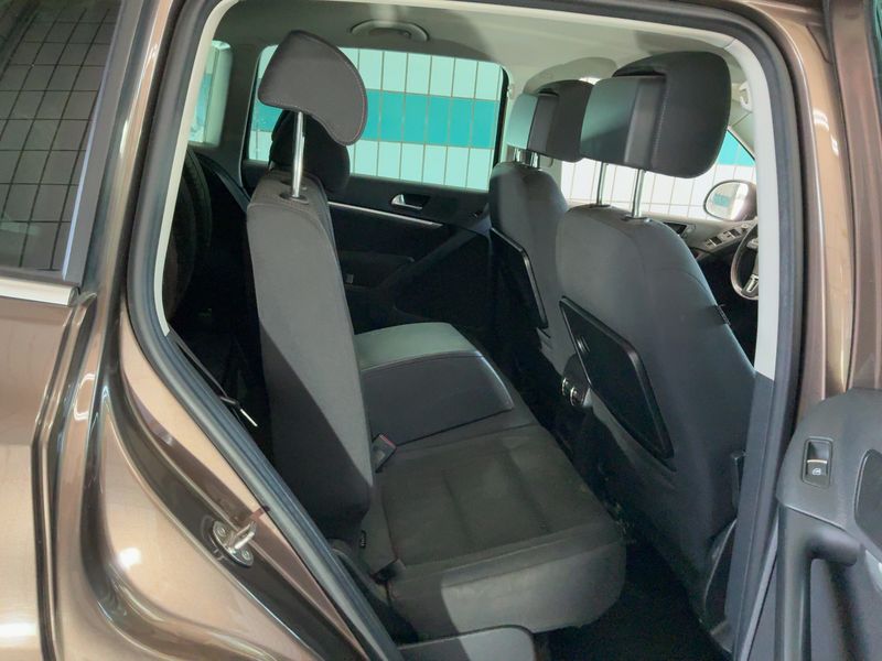 Volkswagen Tiguan 2.0 TDI Track & Style 4Motion BlueMotion Tech 2013 – снимка 20