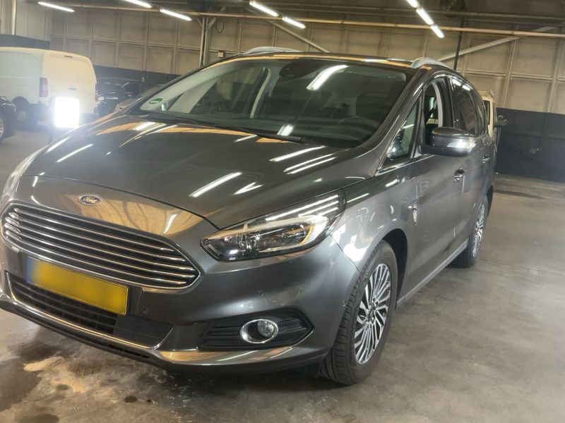 2019 Ford S-Max