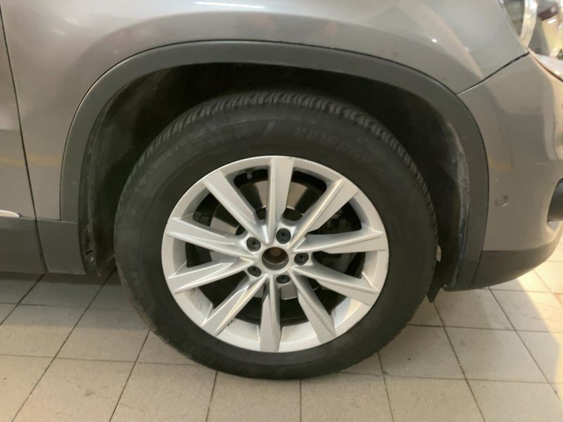 Volkswagen Tiguan 2.0 TDI Sport & Style BlueMotion Tech 2015 – снимка 11