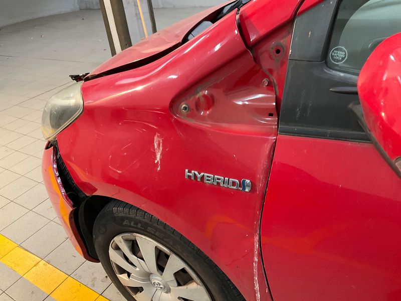 Toyota Yaris 1.5 Hybrid Active 2015 – снимка 38