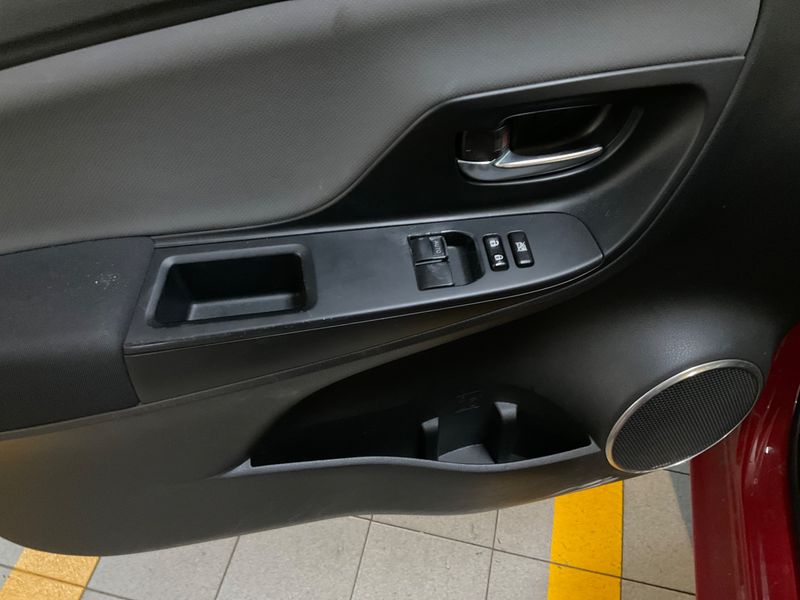 Toyota Yaris 1.5 Hybrid Active 2015 – снимка 29