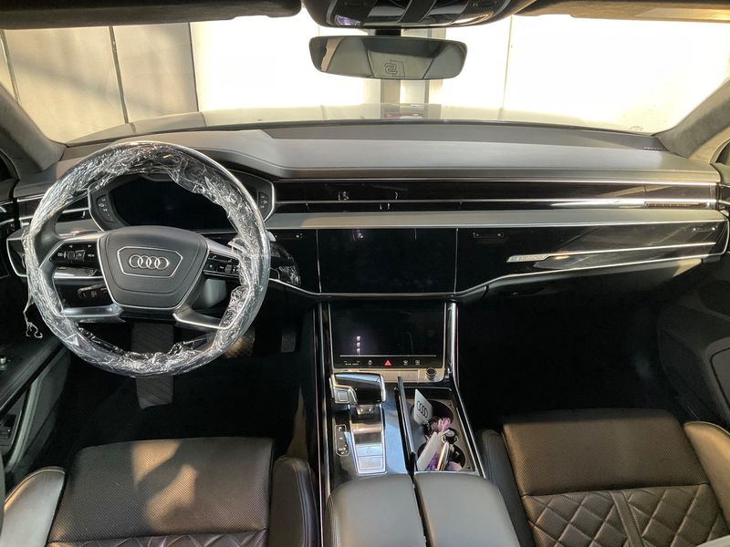 Audi A8 60 TFSIe quattro — zdjęcie 12