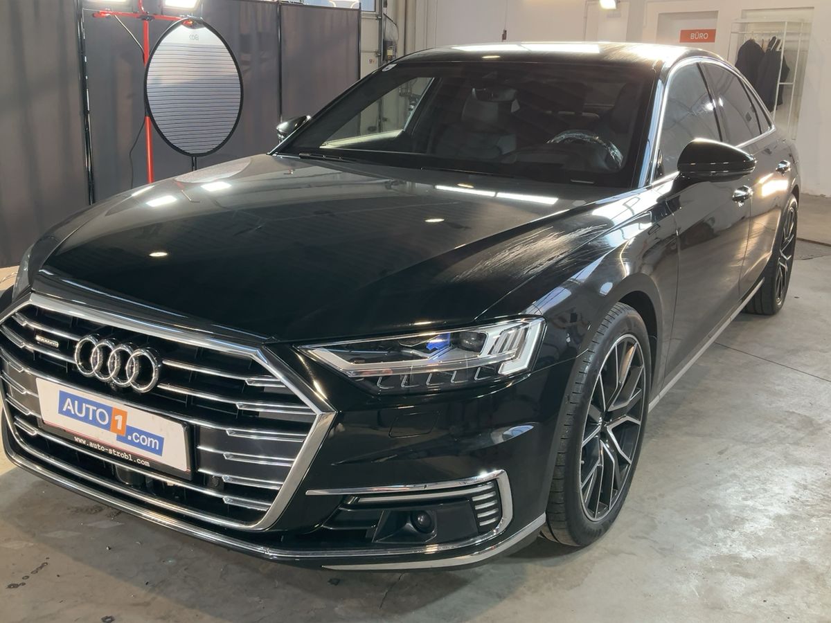 Audi A8 2020 — photo 1