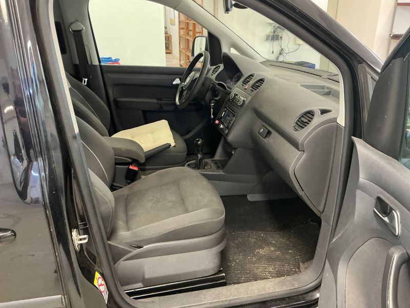 Volkswagen Caddy 1.2 TSI Trendline 2010 – снимка 3
