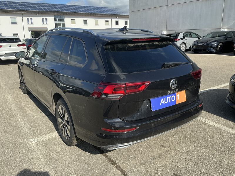 Volkswagen Golf VIII 1.5 TSI ACT Move — zdjęcie 3