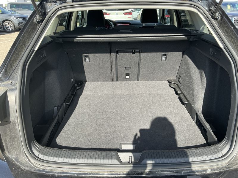 Volkswagen Golf VIII 1.5 TSI ACT Move — zdjęcie 9