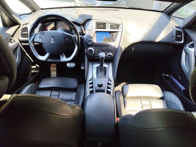 Citroen DS5 2.0 HDi Sport — zdjęcie 11
