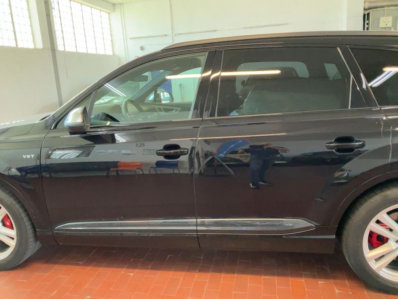 Audi SQ7 4.0 V8 TDI quattro — zdjęcie 4