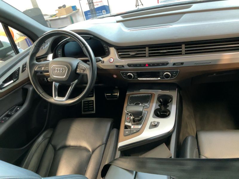 Audi SQ7 4.0 V8 TDI quattro — zdjęcie 12