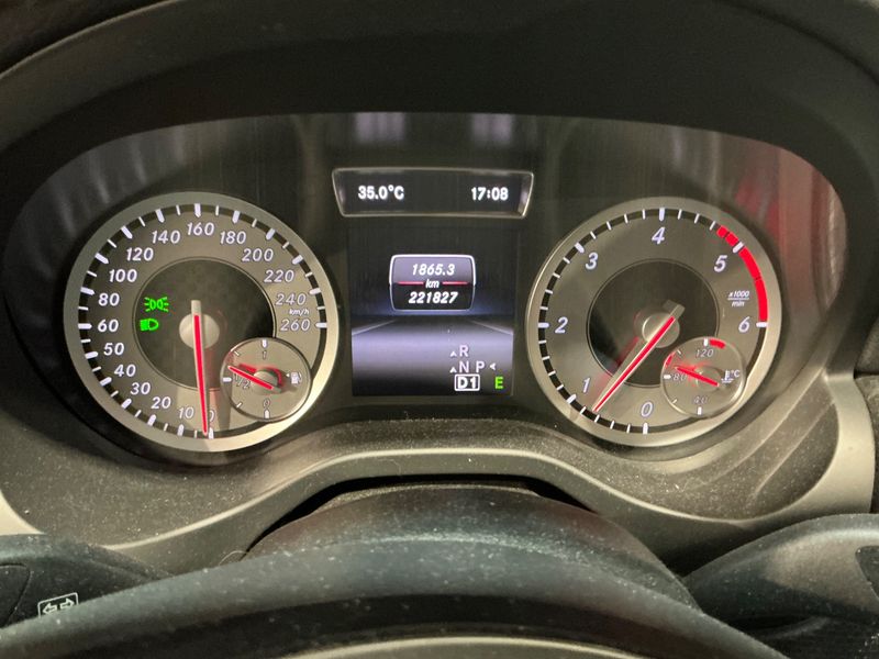 Mercedes-Benz A-Klasse A 220 CDI BlueEfficiency Urban 2014 – снимка 18