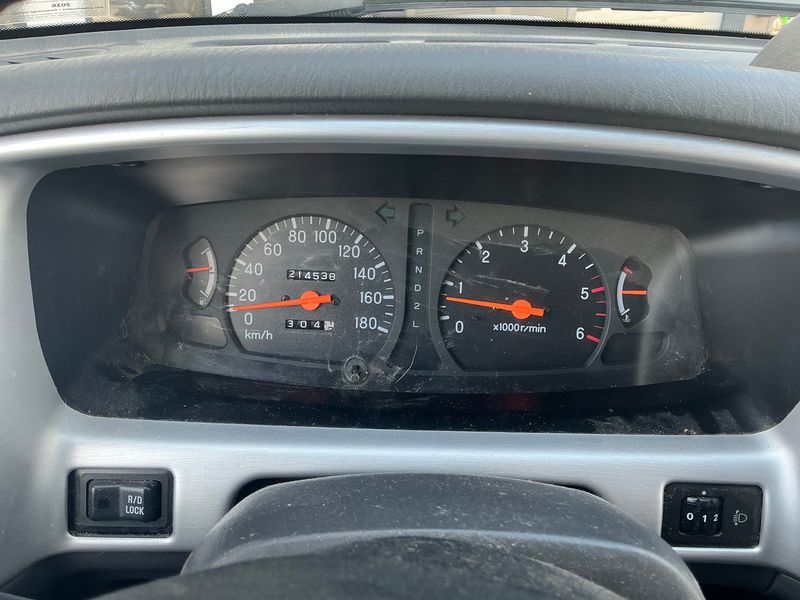 Mitsubishi L 200 2.5 TD GLX 2500 — zdjęcie 13
