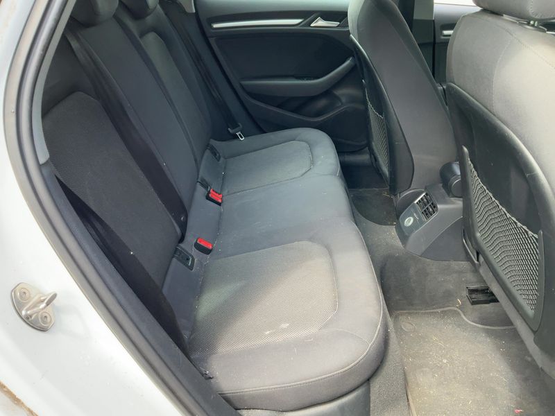 Audi A3 Sportback 1.6 TDI Business Line — zdjęcie 14