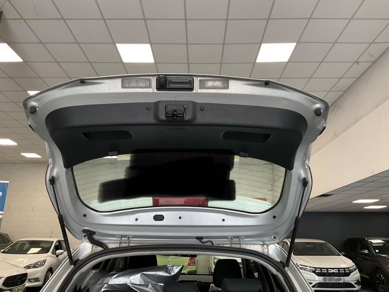 Kia Stonic 1.4 Active — zdjęcie 10