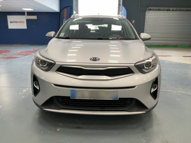 Kia Stonic 1.4 Active — zdjęcie 9