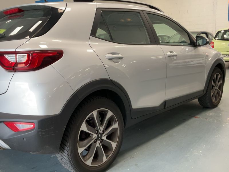 Kia Stonic 1.4 Active — zdjęcie 6