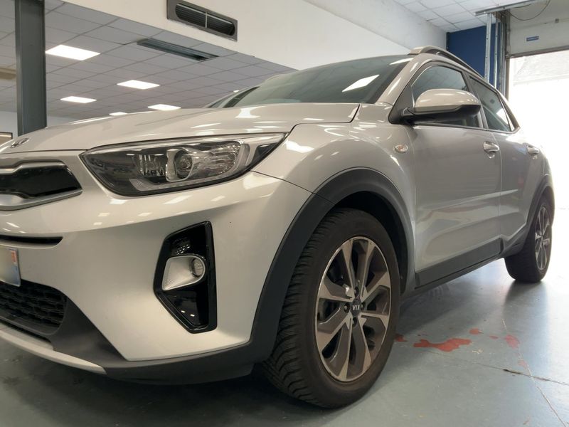 Kia Stonic 1.4 Active — zdjęcie 2