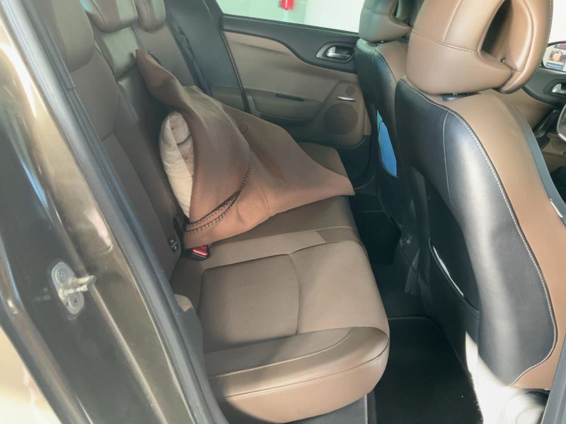 Citroen DS4 1.6 HDi Chic — zdjęcie 14