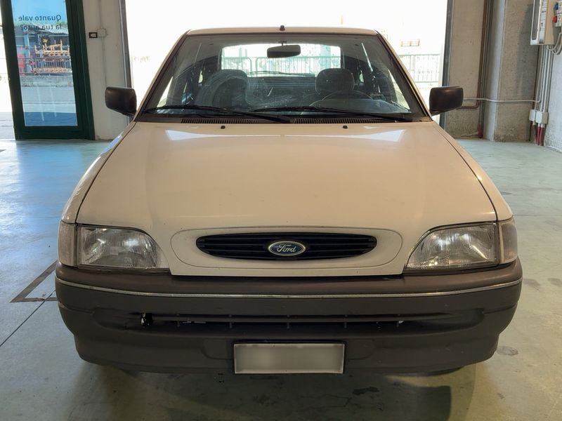 Ford Escort 1.4 CLX — zdjęcie 9