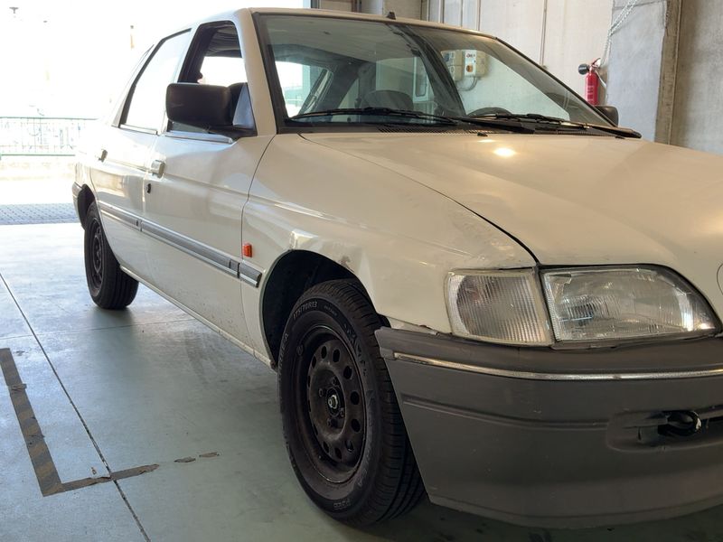 Ford Escort 1.4 CLX — zdjęcie 8