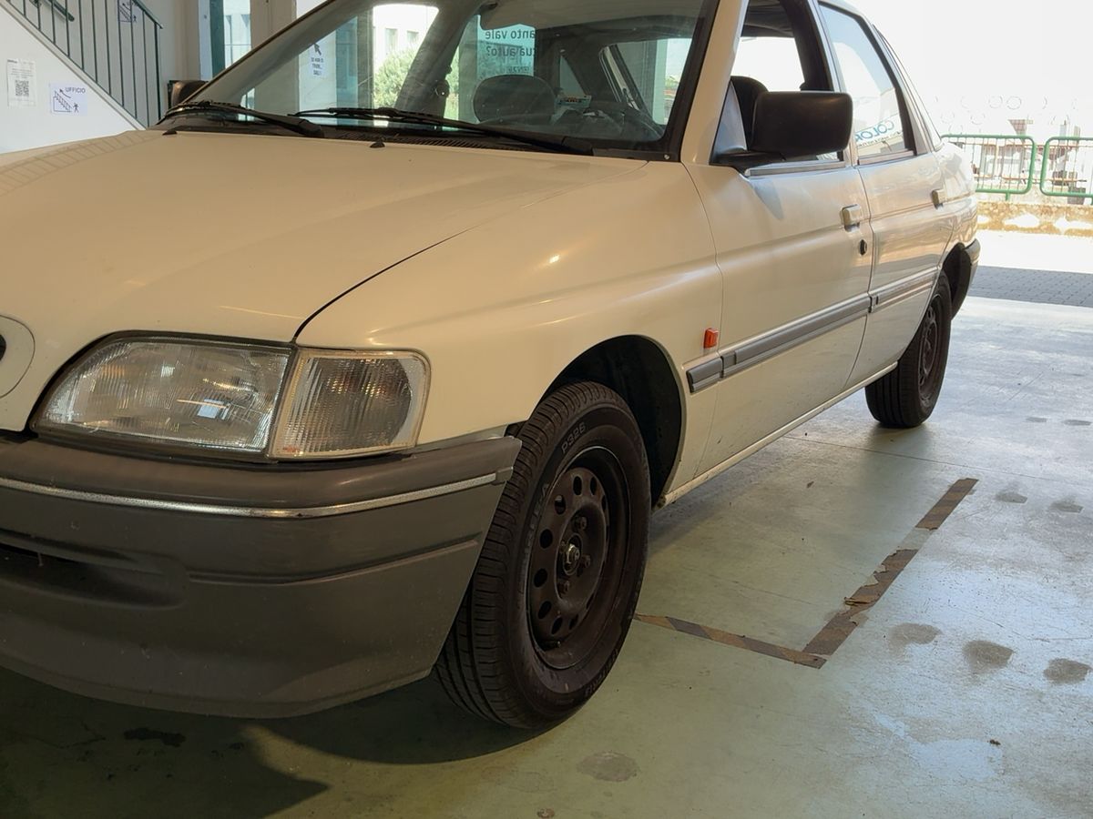 Ford Escort 1.4 CLX