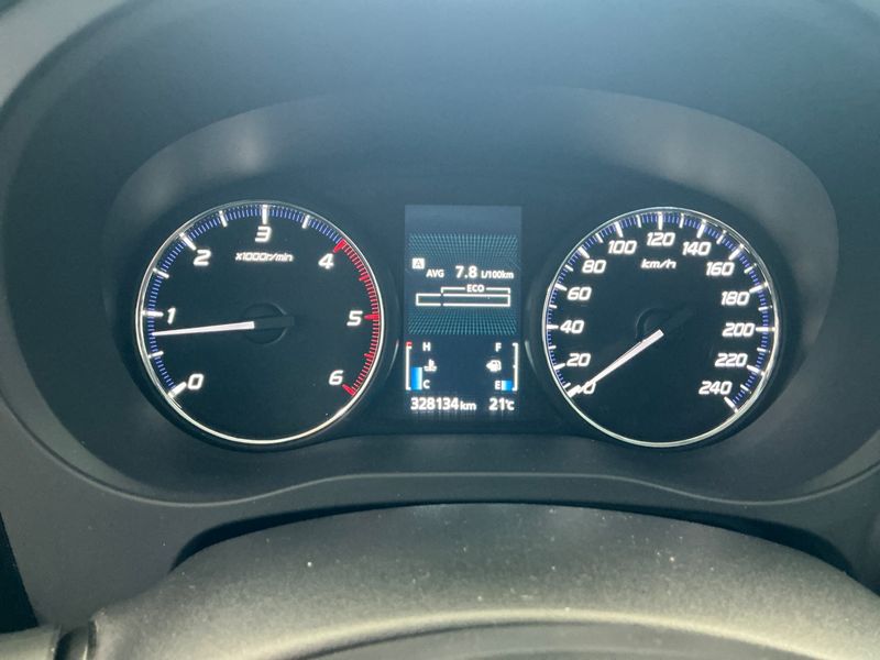 Mitsubishi Outlander 2.2 DI-D Invite ClearTec 2WD — zdjęcie 4