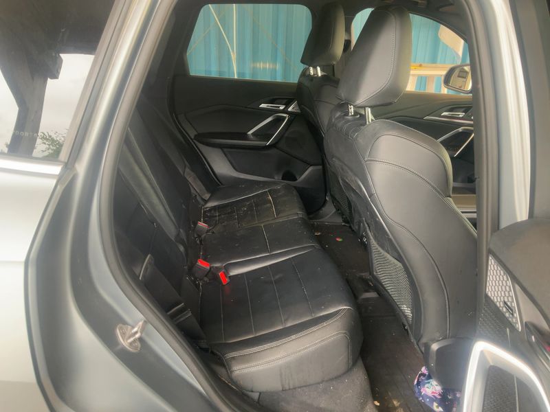BMW iX1 xDrive 30 M Sport — zdjęcie 14