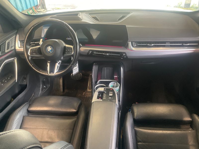 BMW iX1 xDrive 30 M Sport — zdjęcie 12