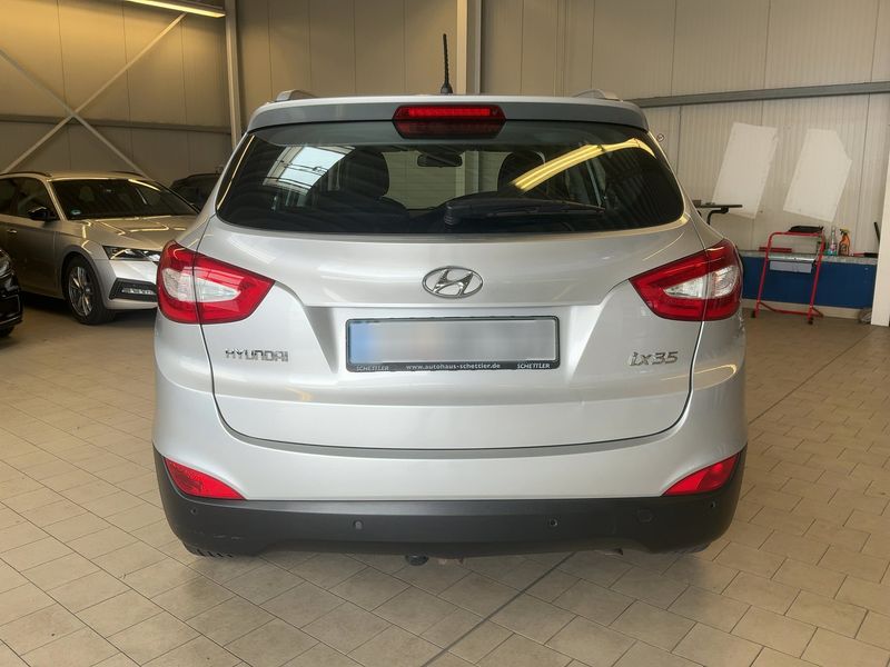 Hyundai ix35 1.7 CRDi FIFA World Cup Edition 2WD — zdjęcie 5