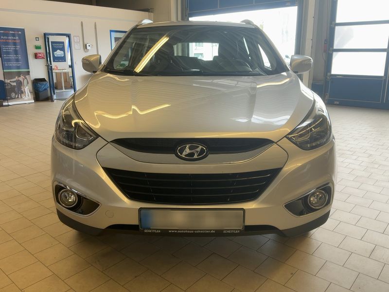 Hyundai ix35 1.7 CRDi FIFA World Cup Edition 2WD — zdjęcie 9