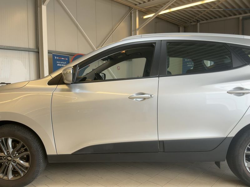Hyundai ix35 1.7 CRDi FIFA World Cup Edition 2WD — zdjęcie 4