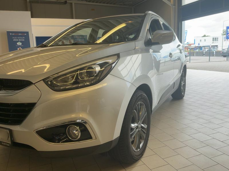 Hyundai ix35 1.7 CRDi FIFA World Cup Edition 2WD — zdjęcie 2
