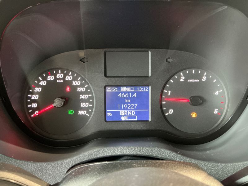 Mercedes-Benz Sprinter 319 CDI RWD L2 — zdjęcie 13