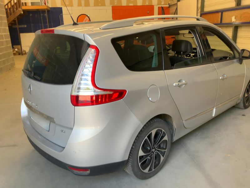 Renault Grand Scenic 1.6 dCi BOSE Edition — zdjęcie 6