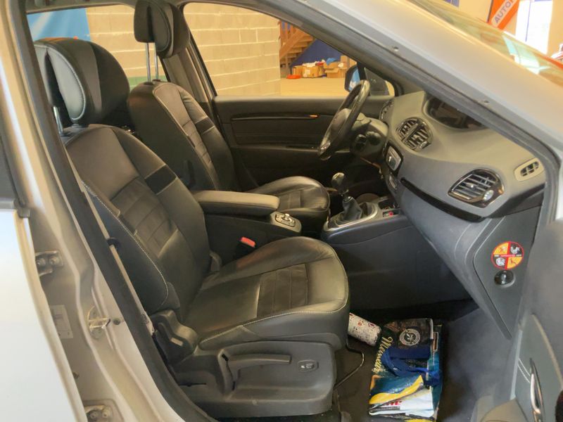 Renault Grand Scenic 1.6 dCi BOSE Edition — zdjęcie 11