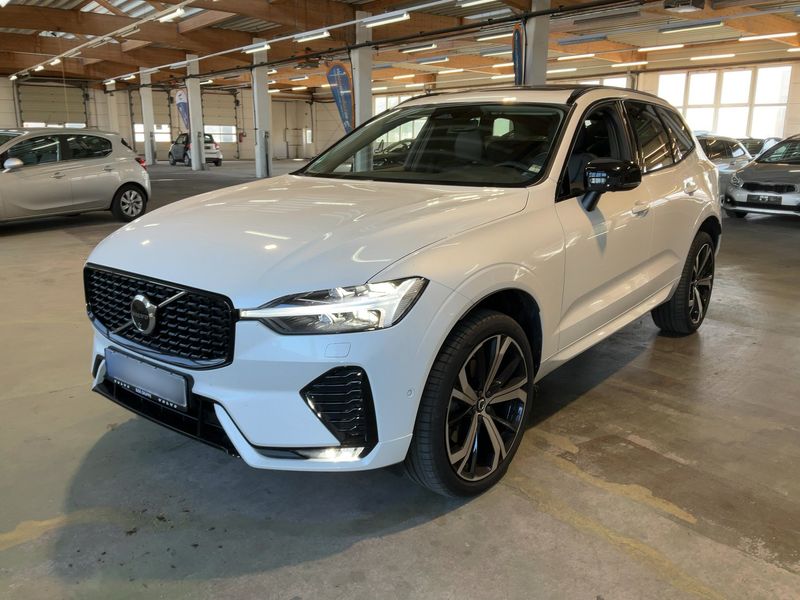 Volvo XC60 2.0 B4 Mild-Hybrid Plus Dark 2WD