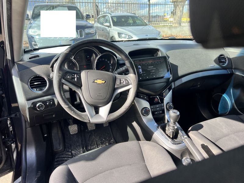 Chevrolet Cruze 2.0 Diesel LTZ — zdjęcie 11