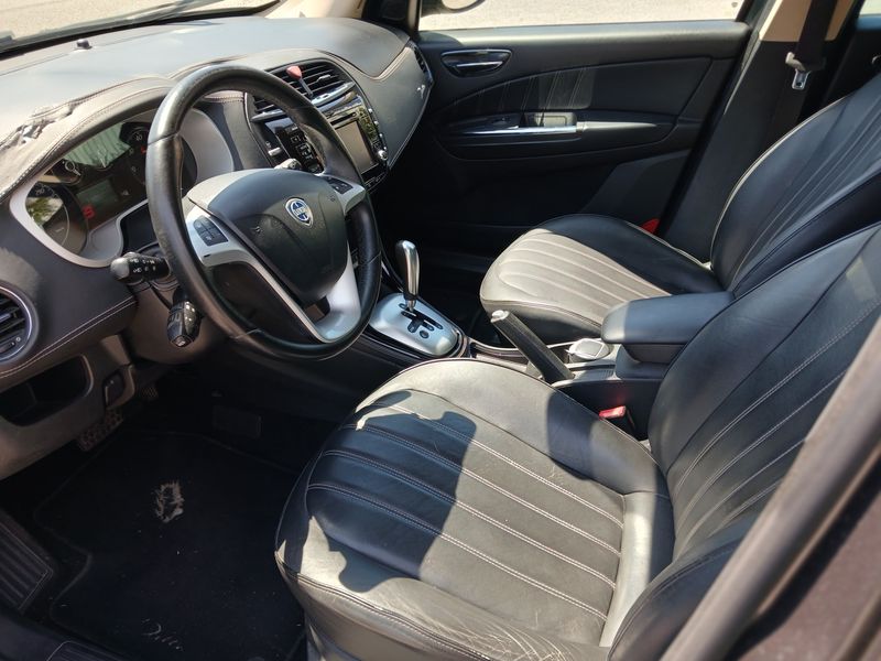 Lancia Delta 1.6 Diesel Platinium — zdjęcie 10