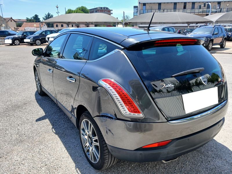 Lancia Delta 1.6 Diesel Platinium — zdjęcie 3