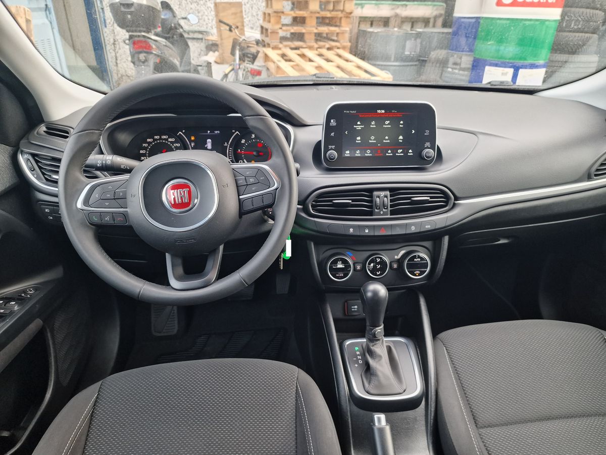 Fiat Tipo 2018 — photo 12
