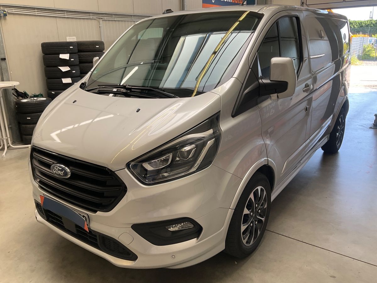 Ford Tourneo Custom 2.0 TDCi 320 L1 Tourneo Sport
