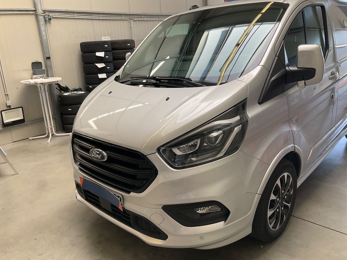 Ford Tourneo Custom 2.0 TDCi 320 L1 Tourneo Sport