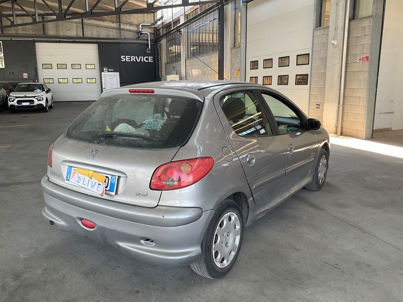 Peugeot 206 1.1 X Line — zdjęcie 2