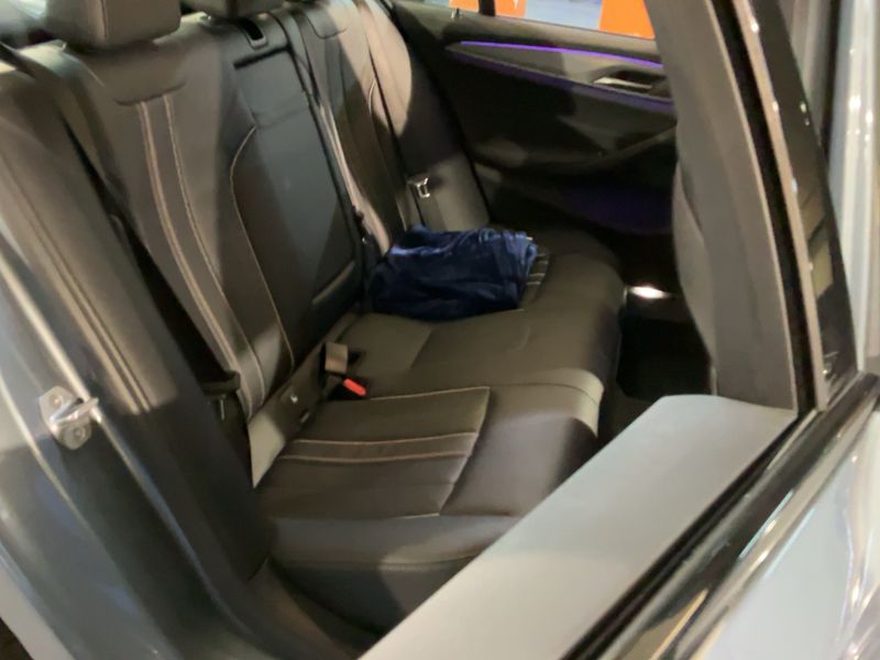BMW 5er 530d xDrive Sport Line — zdjęcie 14
