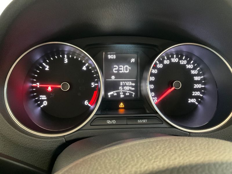 Volkswagen Polo 1.4 TDI Comfortline BlueMotion Tech — zdjęcie 13