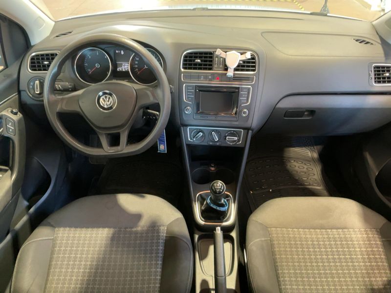 Volkswagen Polo 1.4 TDI Comfortline BlueMotion Tech — zdjęcie 12