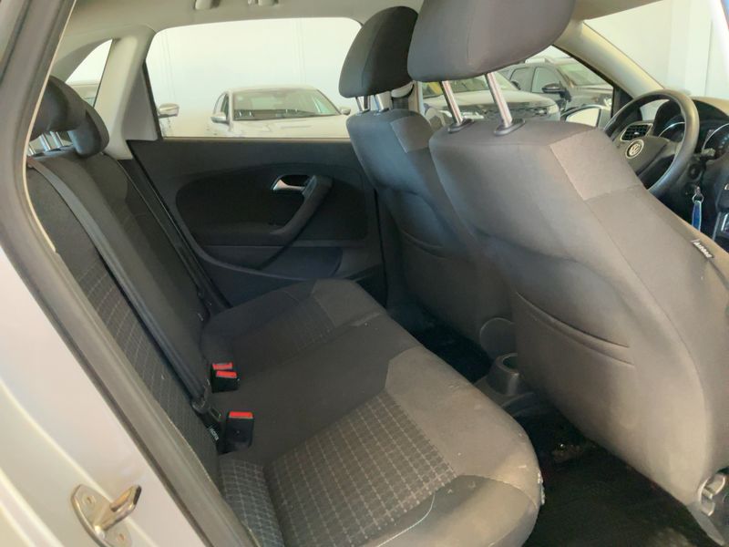Volkswagen Polo 1.4 TDI Comfortline BlueMotion Tech — zdjęcie 14